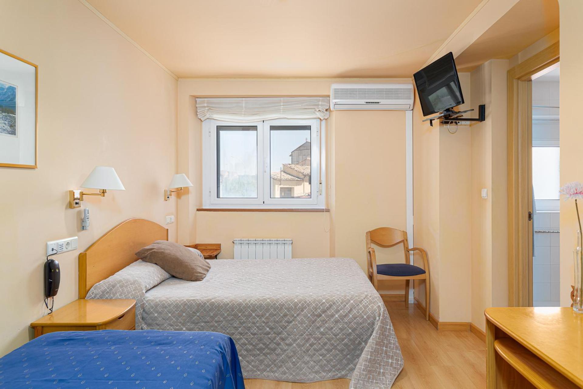 Hotel De 3*